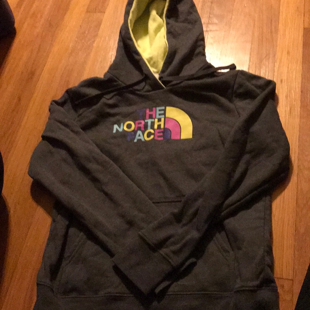 womens northface hoodie